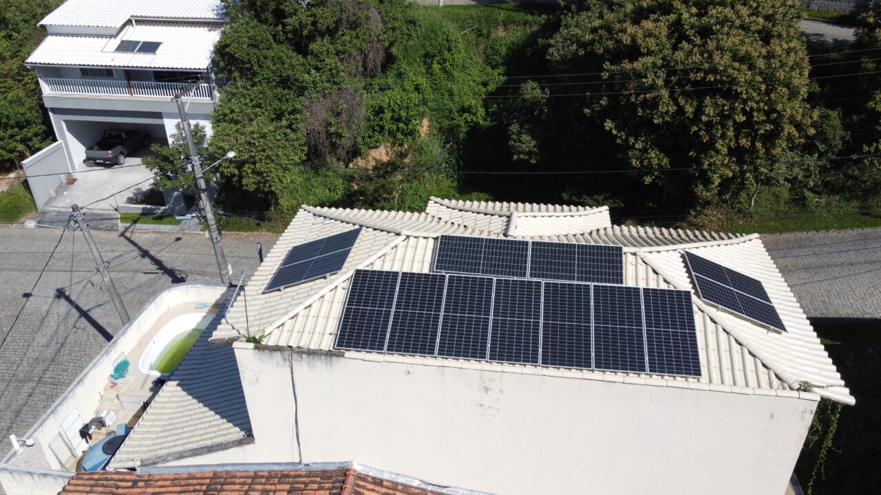 Sistema solar residencial em Itaboraí — 5,20 kWp